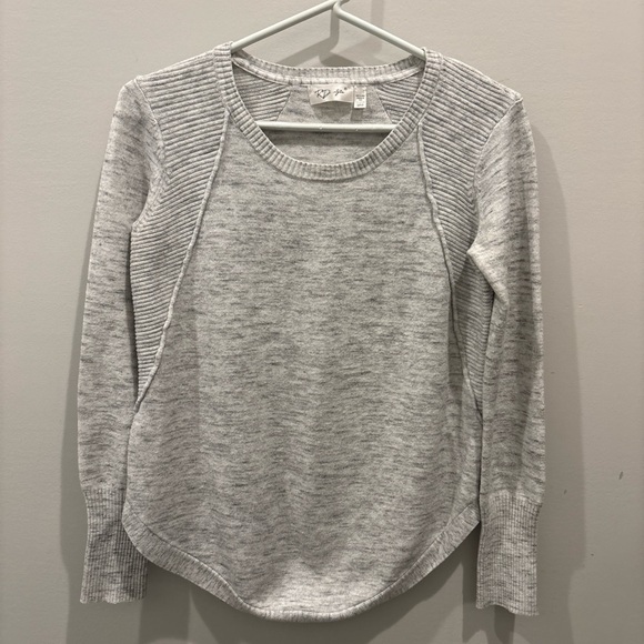 Cozy Soft RD Style Gray Crew Neck Long Sleeve Sweater - Picture 2 of 8